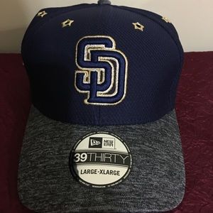 Brand New Padres Hat !! Never Worn !! Flex Fit !!